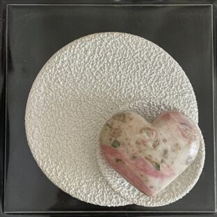 ペルー産ピンクオパール　ハート　210grams