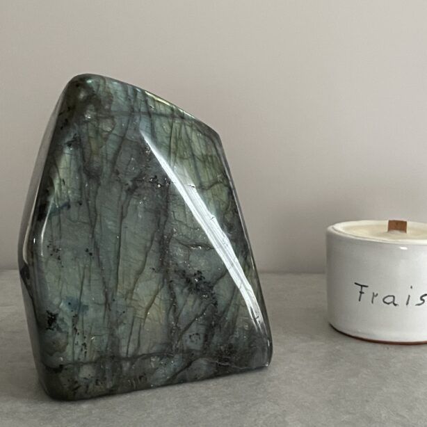 マダガスカル産ラブラドライト フリーフォーム